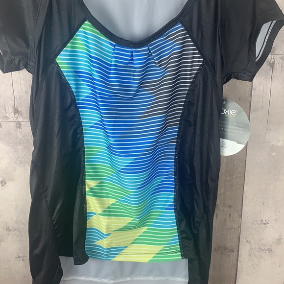 NWT Summit Wrap Jersey Tee size Medium - Picture 3 of 7